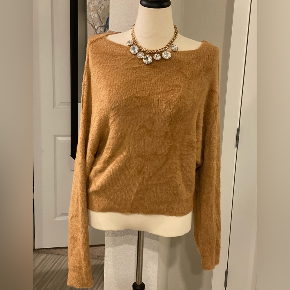 New Free People brown sweater. Size M. Glistening Sands